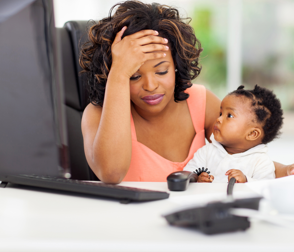 12 Critical Signs of Postpartum Depression to Note After Childbirth